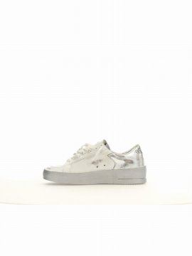 Sneakers In White/silver