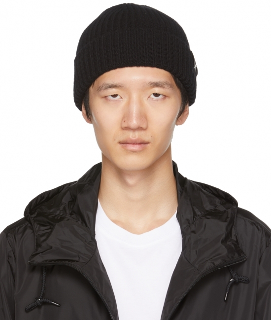 Black Damian Star Beanie